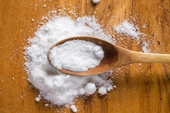 A spoon of salt | benefits of washing face with salt water